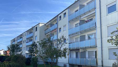 Verkauf Grafing - gut geschnittene Hochparterre-Zimmer-Wohnung mit Loggia