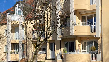 Vermietung Zorneding – ruhiges 1-Zimmer-Appartment mit Balkon und Garage in zentraler Lage